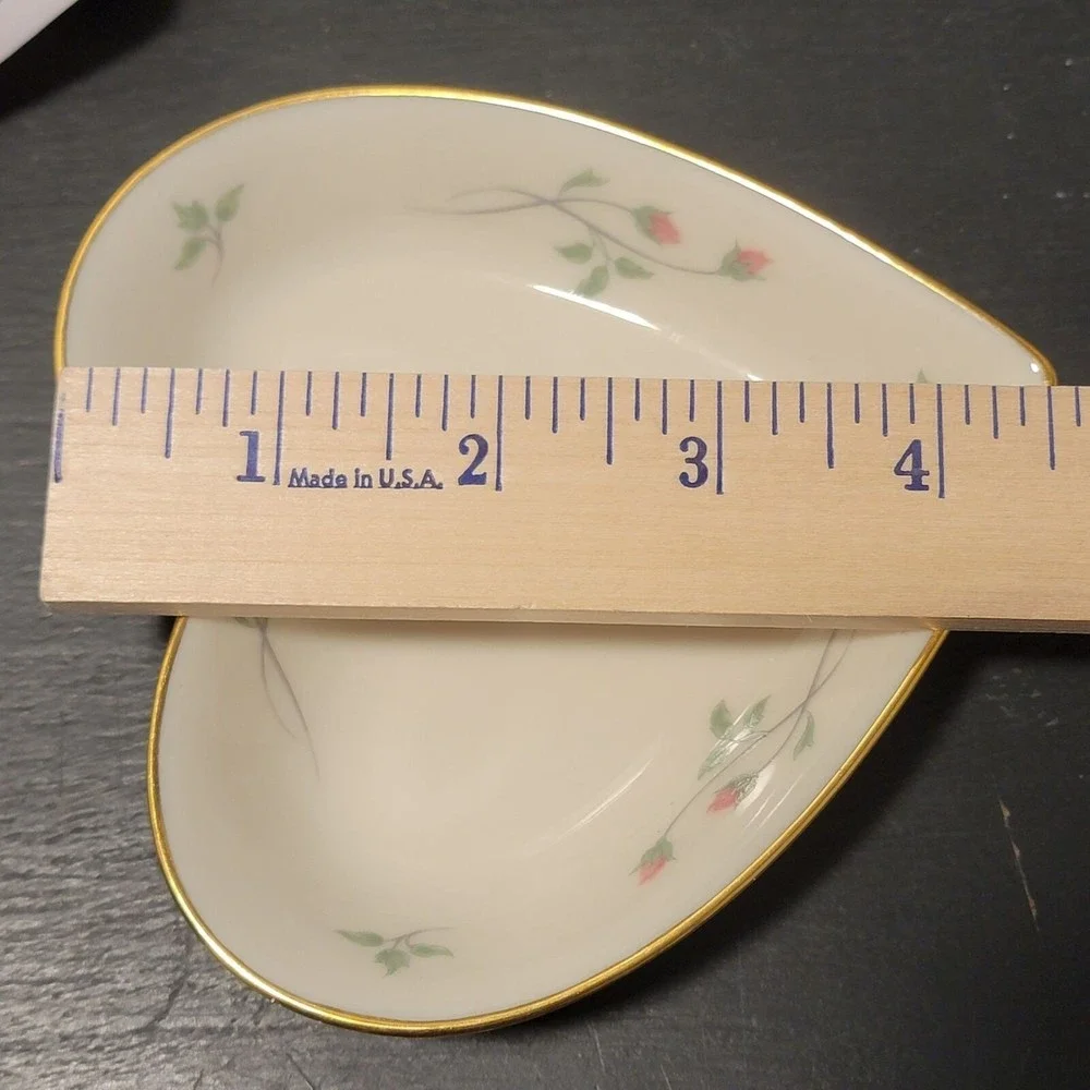 Lenox Rose Manor White Gold Floral Porcelain Heart Shaped‎ Trinket Dish
